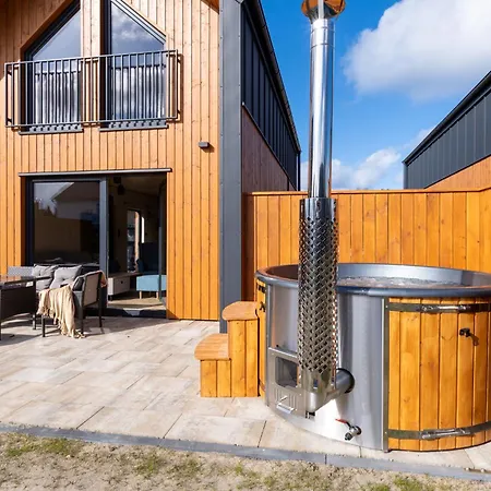 Dom wakacyjny Plażowa 8 Z Baliami Z Hydromasażem *